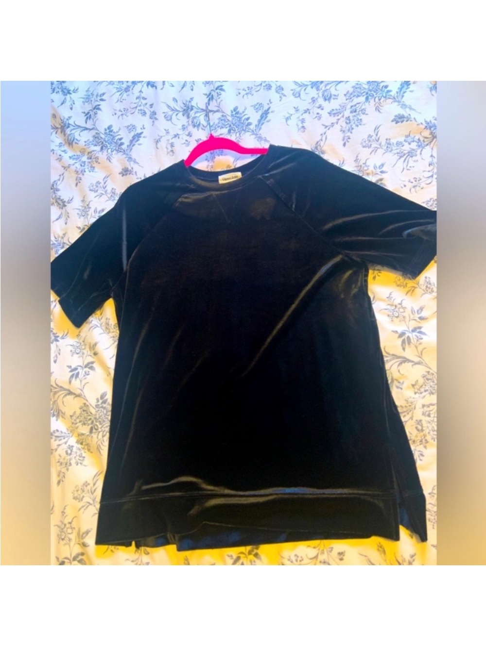 Beautiful quality velvet top